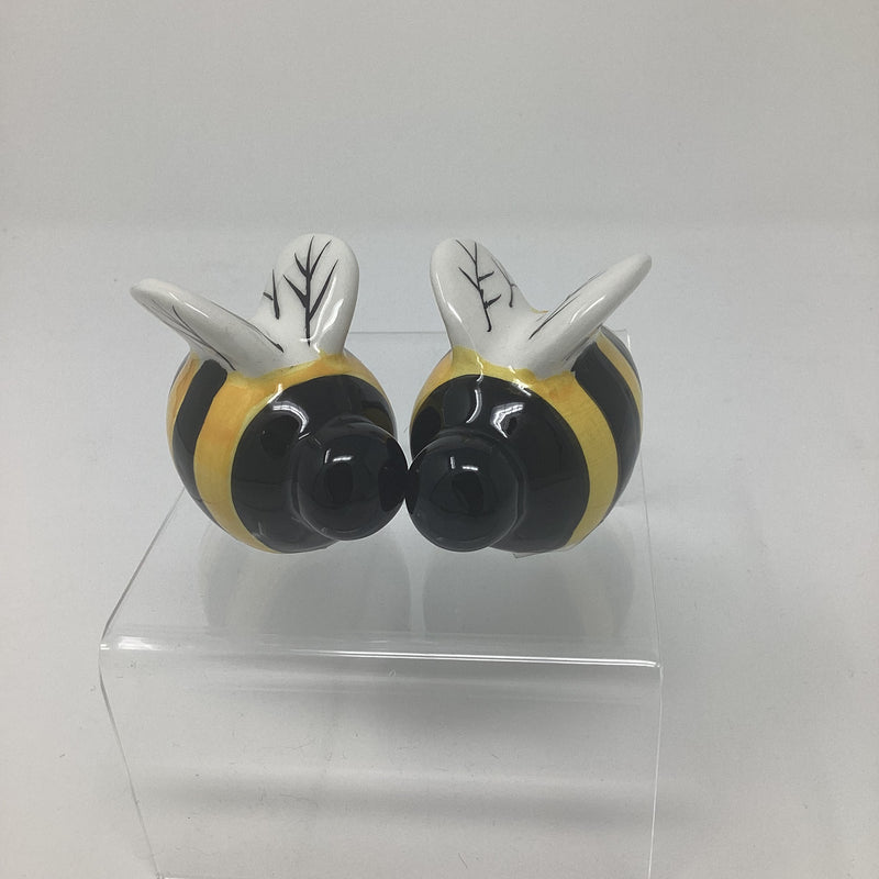 Pair of Bees Salt & Pepper Shaker Set